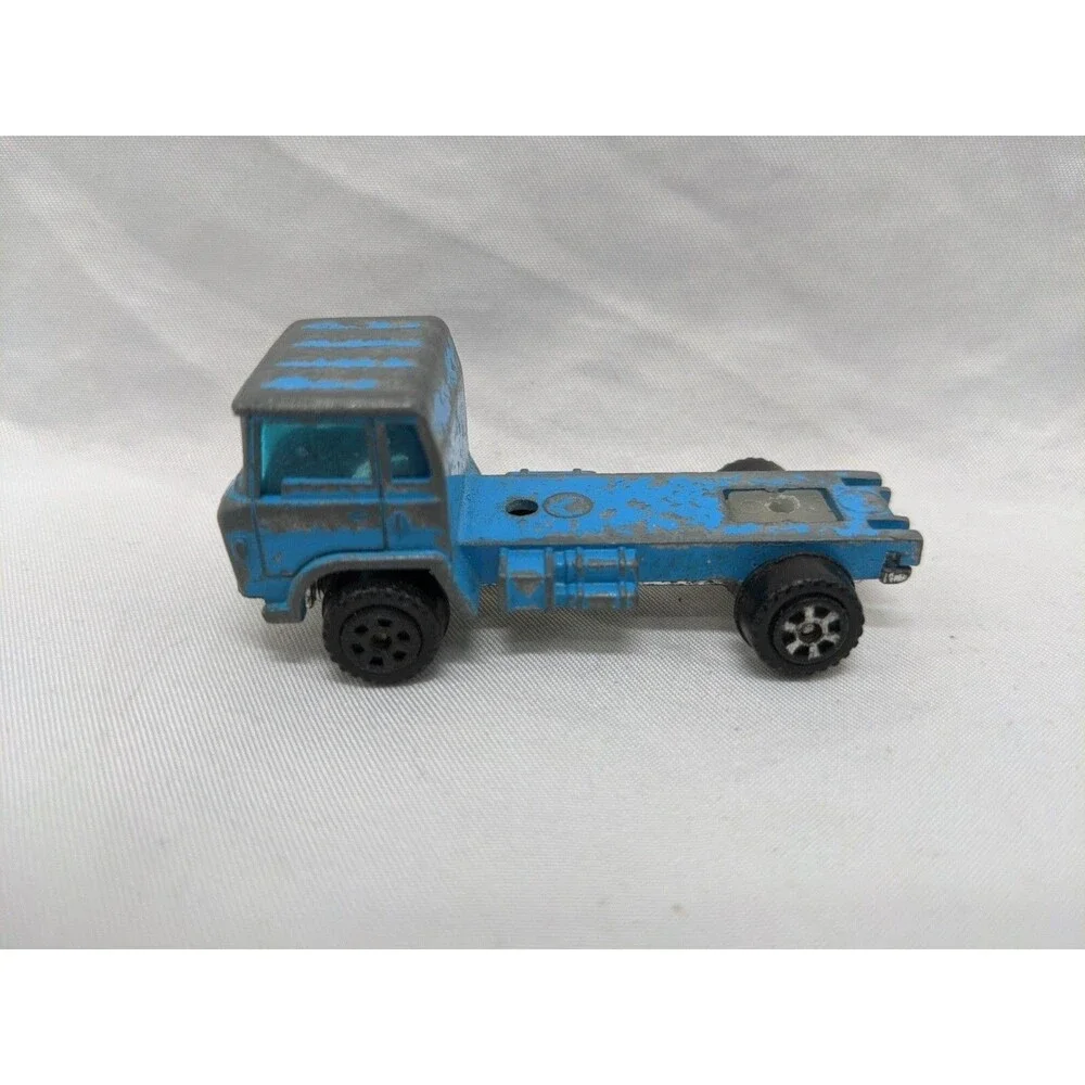 Yat Ming vintage blue